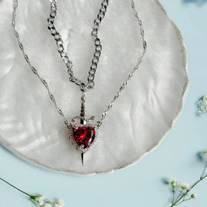 COLLAR CORAZON Y ESPADA